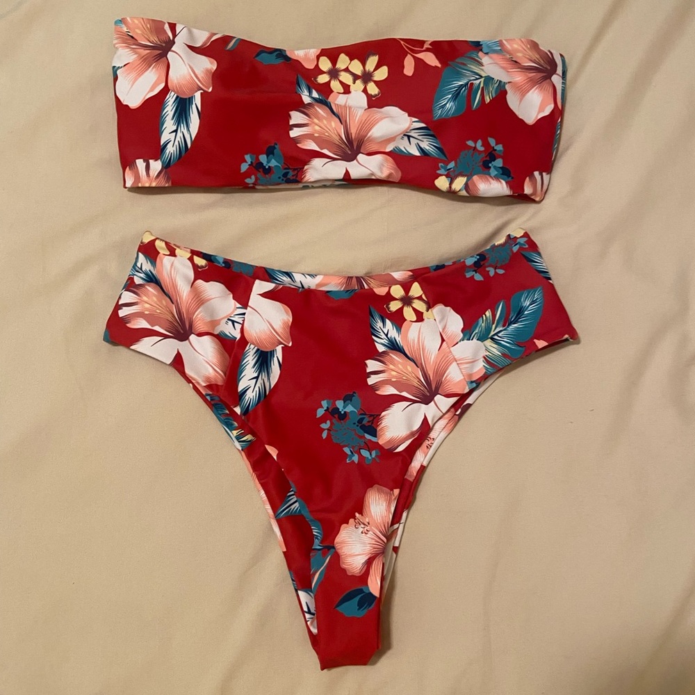 Red floral ZAFUL strapless bikini